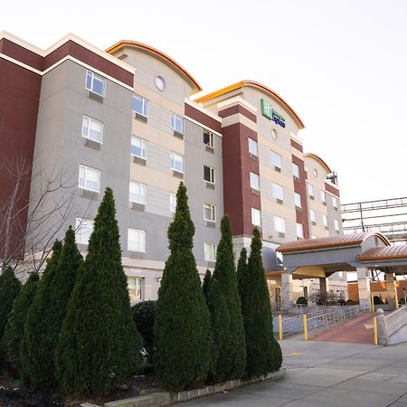 ניו יורק Holiday Inn Express Maspeth By Ihg מראה חיצוני תמונה